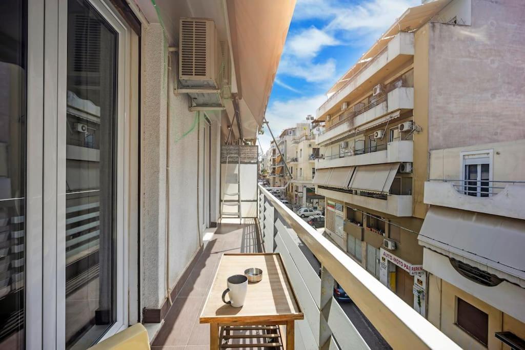Apartment In The Middle Of Everything Atina Dış mekan fotoğraf
